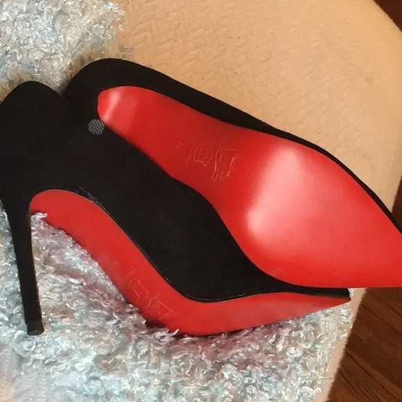 Cristian Louboutin - Picture 9 of 13